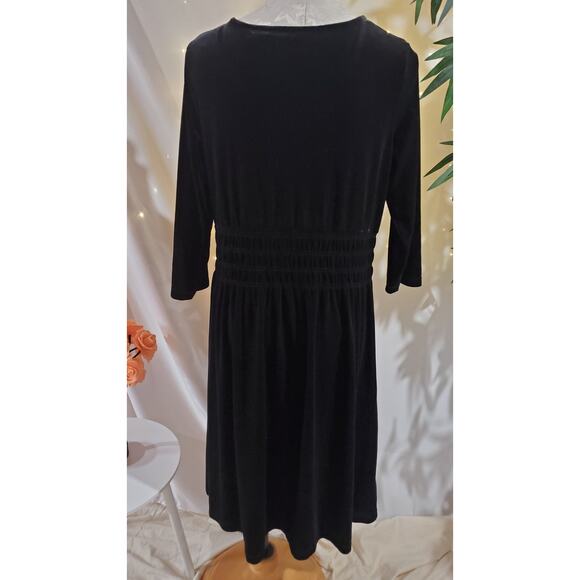 Eddie Bauer Smocked Black Velour Crossover Surplice Neck Midi Dress Womens LP - Picture 3 of 11
